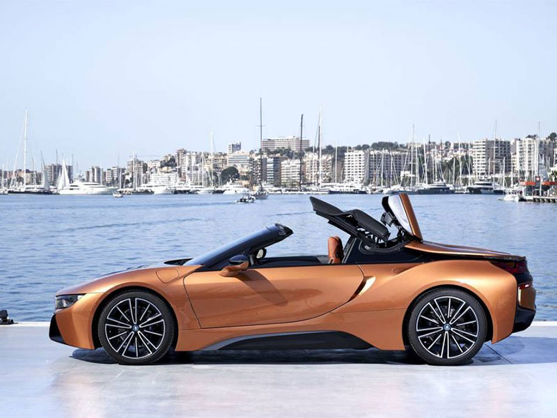 هل سيارة BMW i8 هي أفضل السيارات الخارقة؟